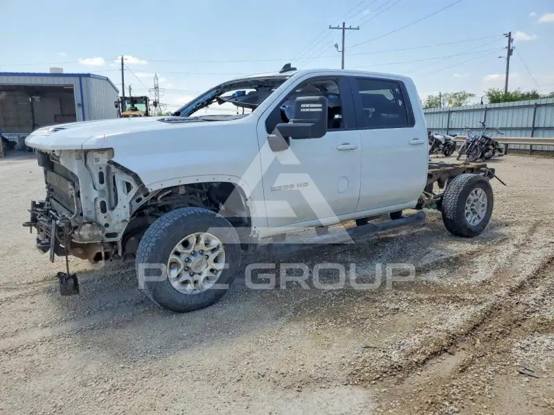 2023 Chevrolet Silverado фото