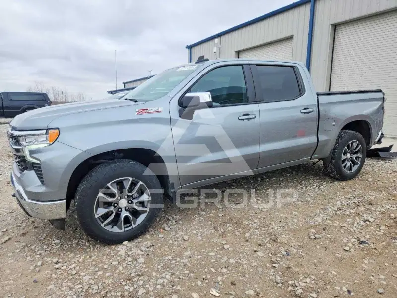 2023 Chevrolet Silverado фото