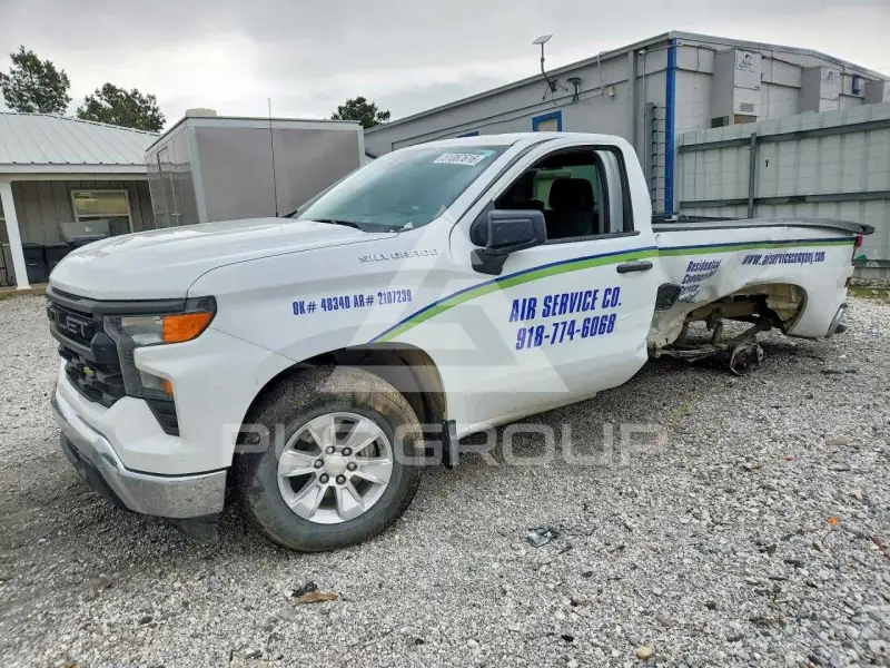 2023 Chevrolet Silverado фото