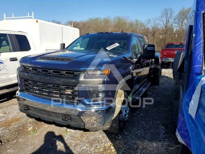 2023 Chevrolet Silverado фото
