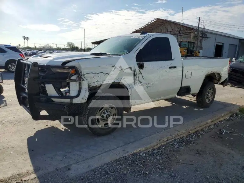 2023 Chevrolet Silverado фото