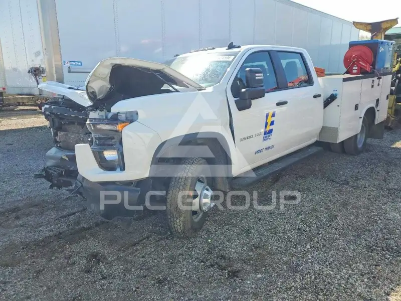 2023 Chevrolet Silverado фото