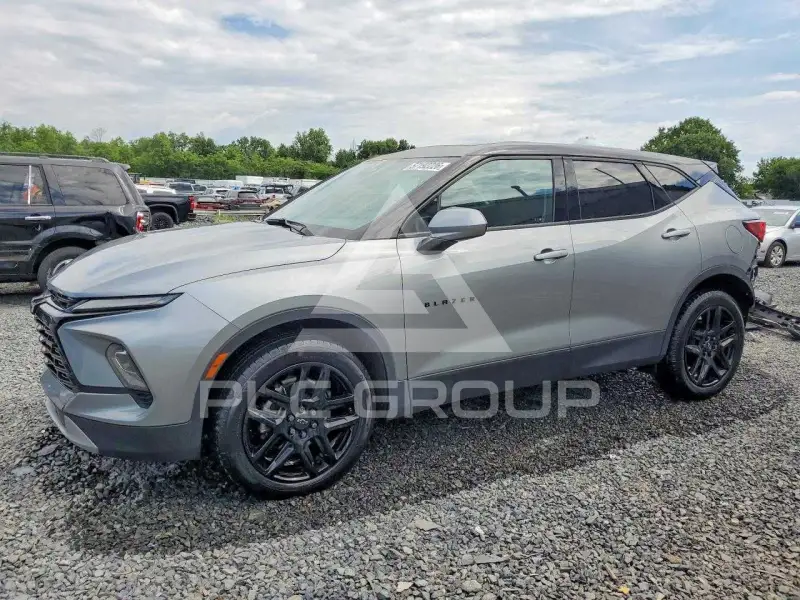 2023 Chevrolet Blazer фото
