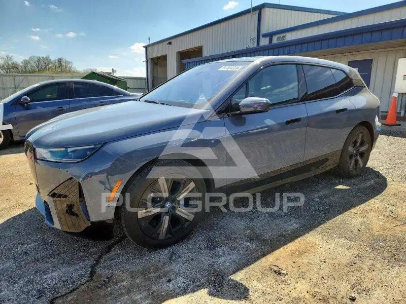 2023 BMW iX фото