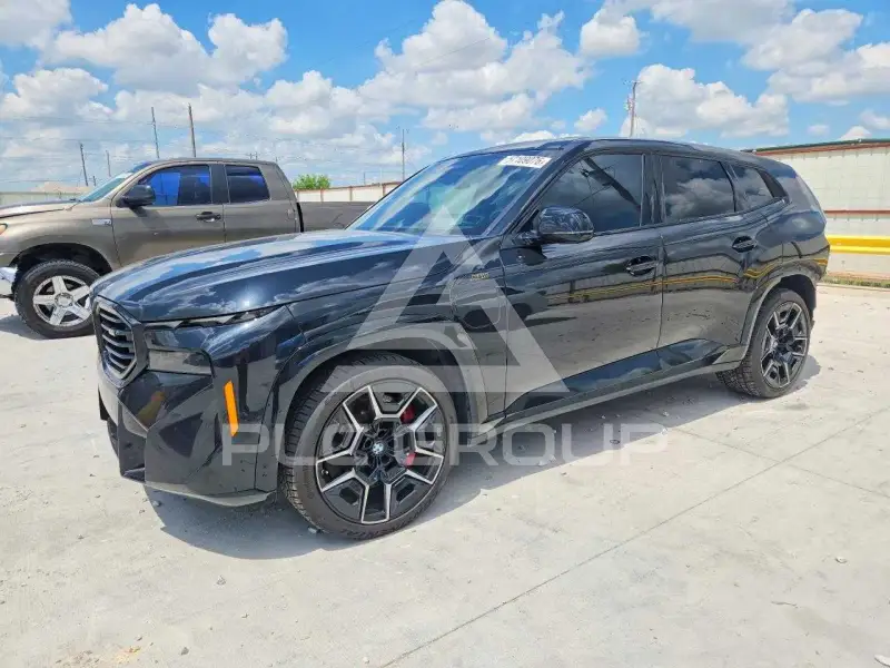 2023 BMW XM photo