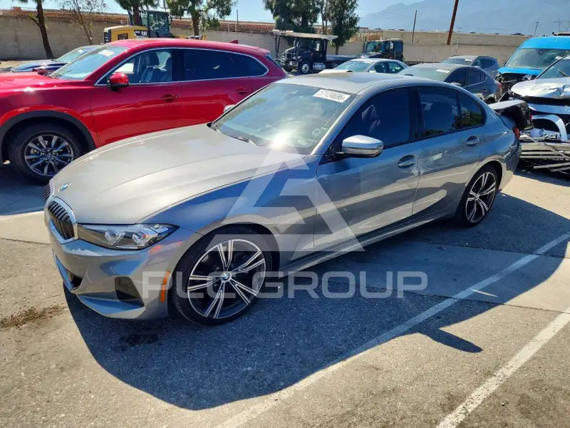 2023 BMW 330 фото