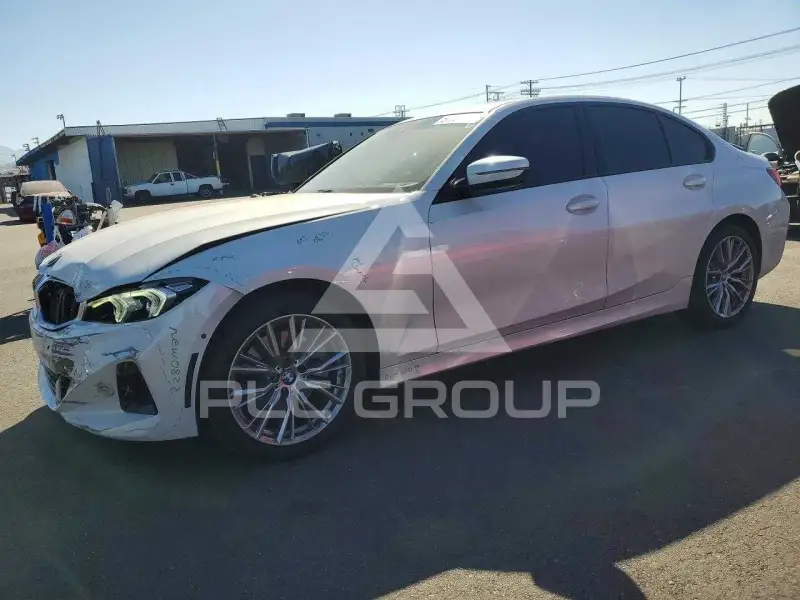 2023 BMW 330 photo