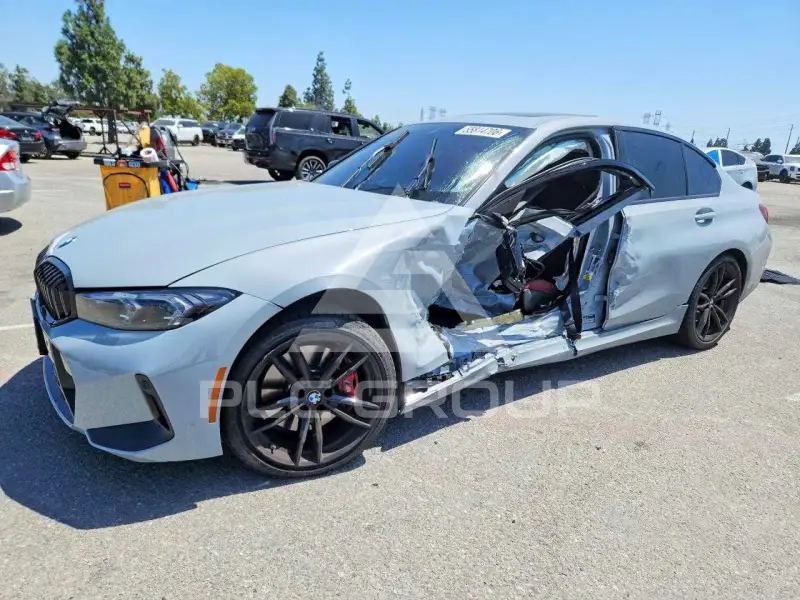 2023 BMW 330 фото
