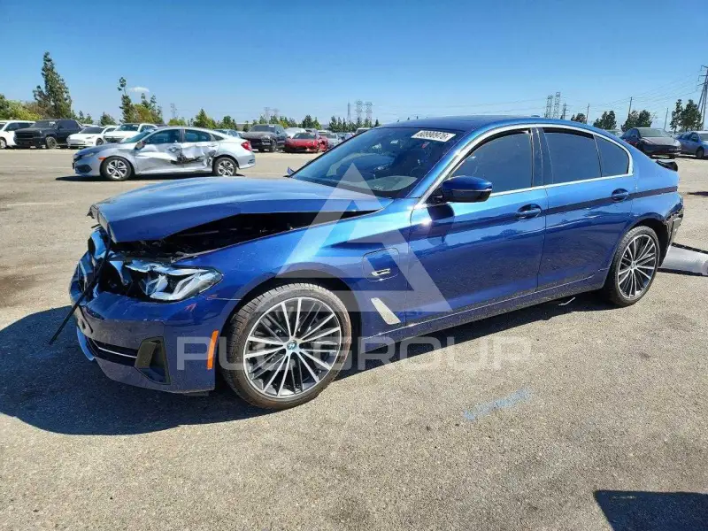 2023 BMW 530 фото
