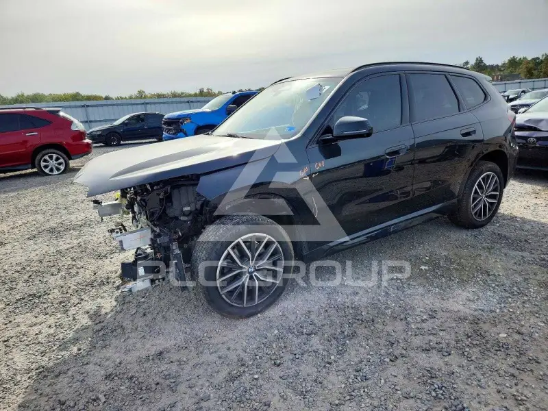 2023 BMW X1 photo