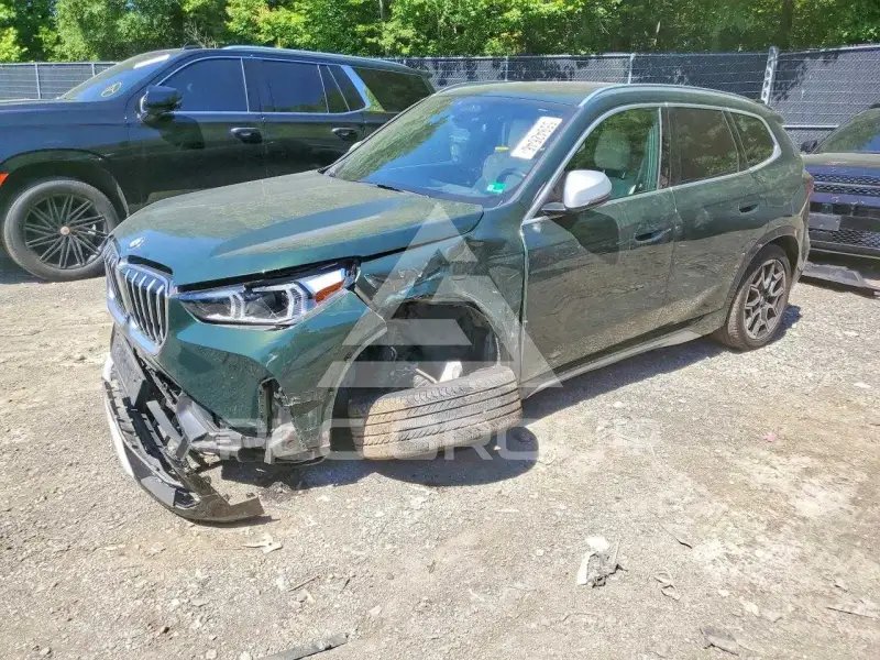 2023 BMW X1 фото