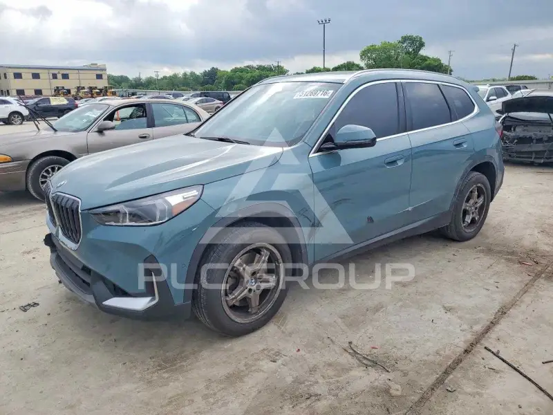 2023 BMW X1 photo