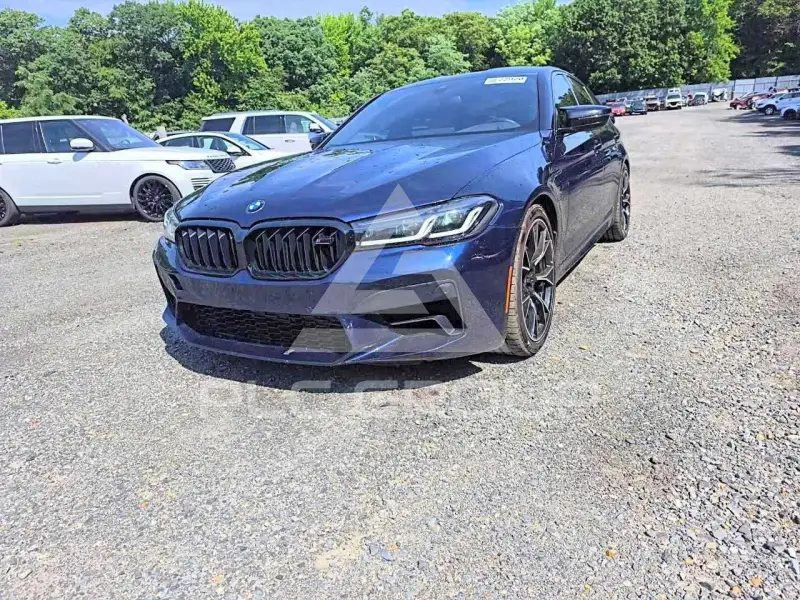 2023 BMW M5 фото