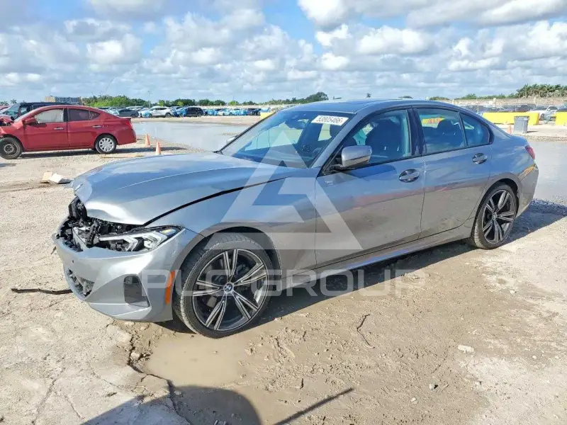 2023 BMW 330 фото