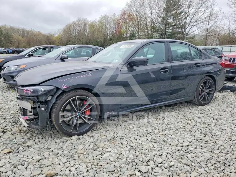 2023 BMW 330 photo