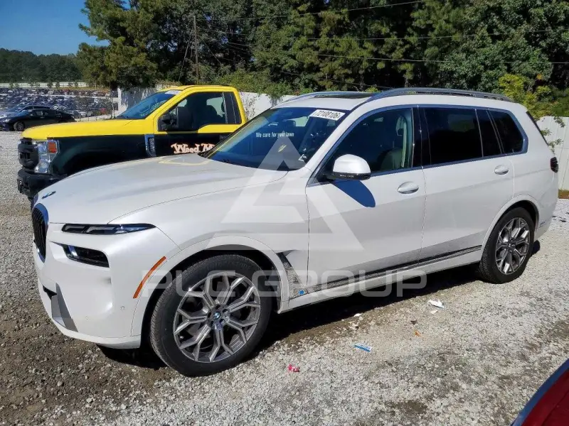 2023 BMW X7 фото