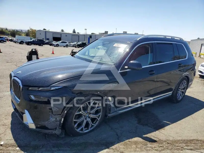 2023 BMW X7 фото