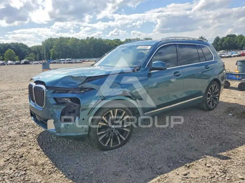 2023 BMW X7 photo