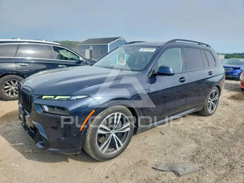 2023 BMW X7 photo