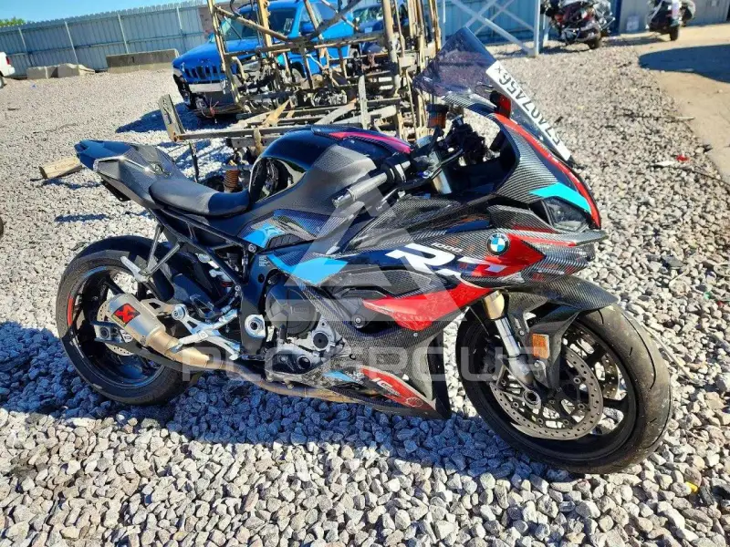 2023 BMW S1000 фото