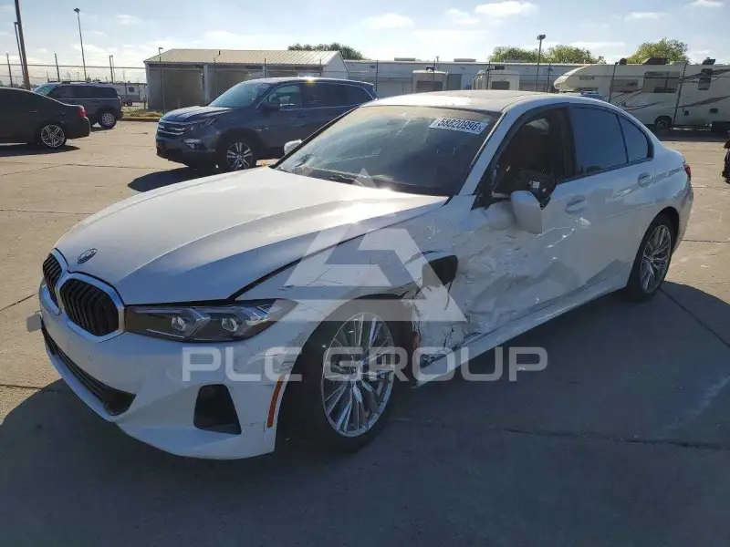 2023 BMW 330 фото