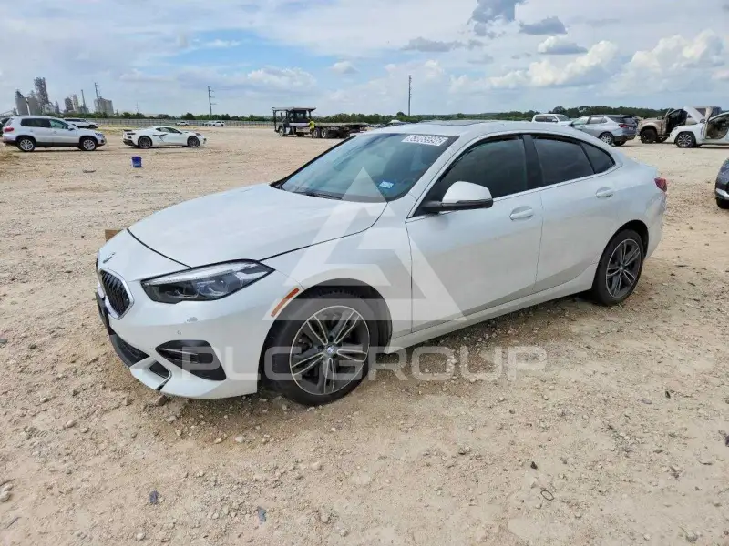 2023 BMW 228 photo
