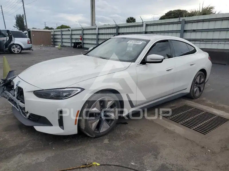 2023 BMW I4 фото