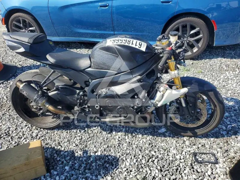 2023 Suzuki GSX-R750 фото