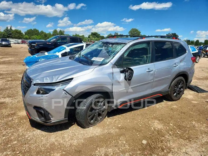 2023 Subaru Forester фото