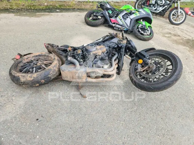 2023 Honda CB фото
