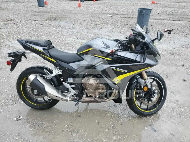 2023 Honda CBR photo