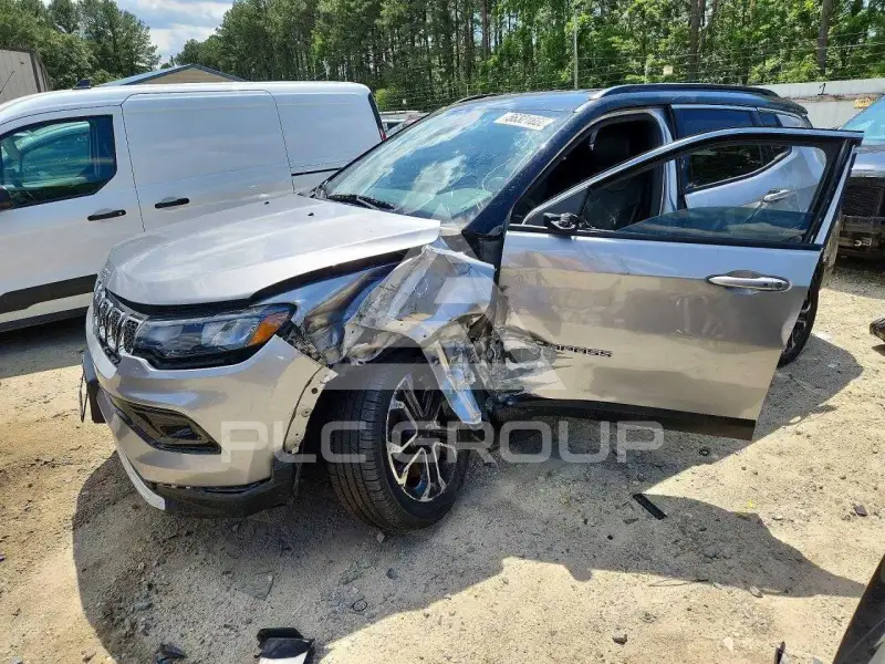 2023 Jeep COMPASS фото
