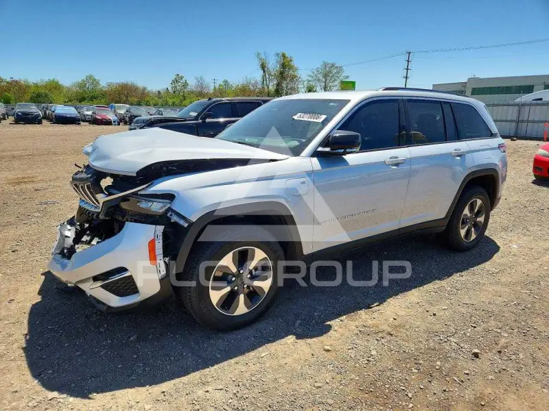 2023 Jeep CHEROKEE фото