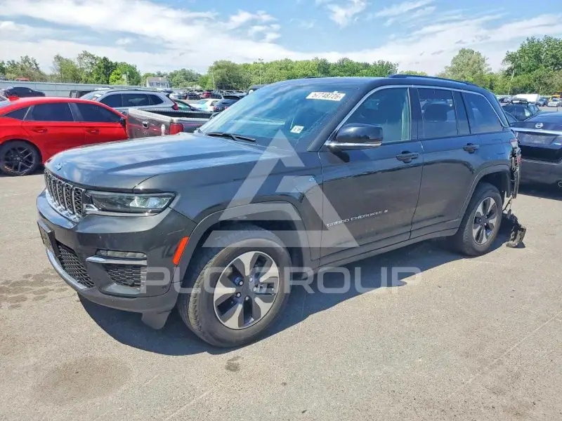 2023 Jeep CHEROKEE фото