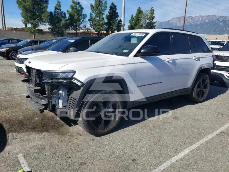 2023 Jeep Grand Cherokee фото