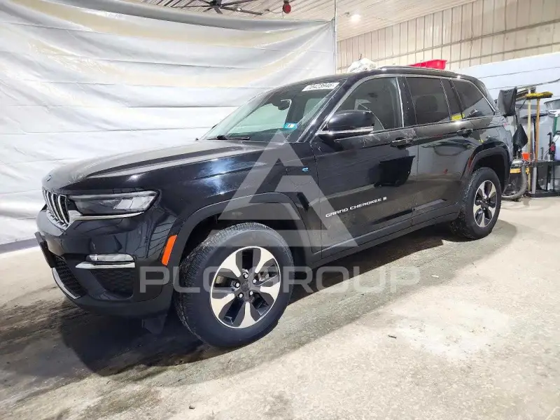 2023 Jeep CHEROKEE фото