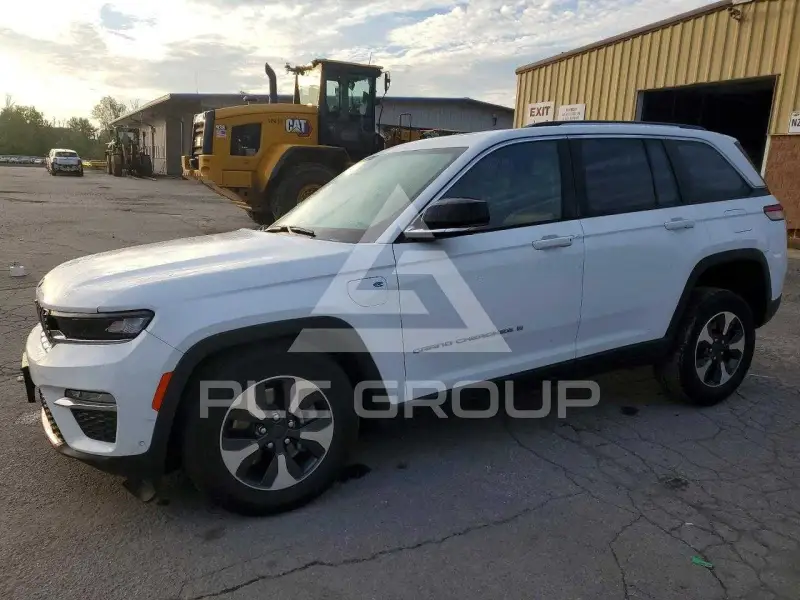 2023 Jeep CHEROKEE фото