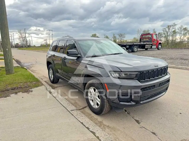 2023 Jeep CHEROKEE фото