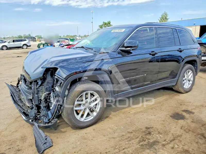 2023 Jeep CHEROKEE photo