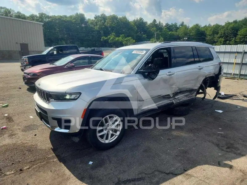 2023 Jeep CHEROKEE фото