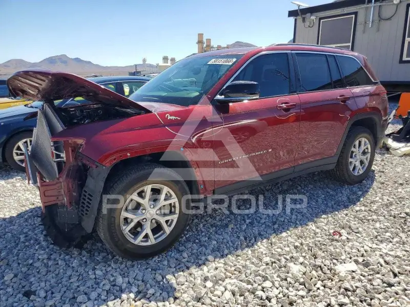 2023 Jeep CHEROKEE photo