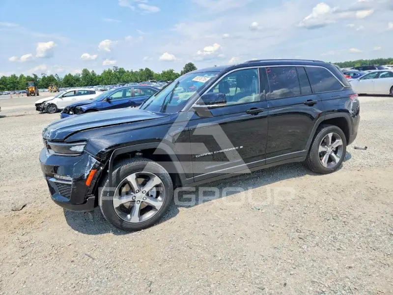 2023 Jeep CHEROKEE фото