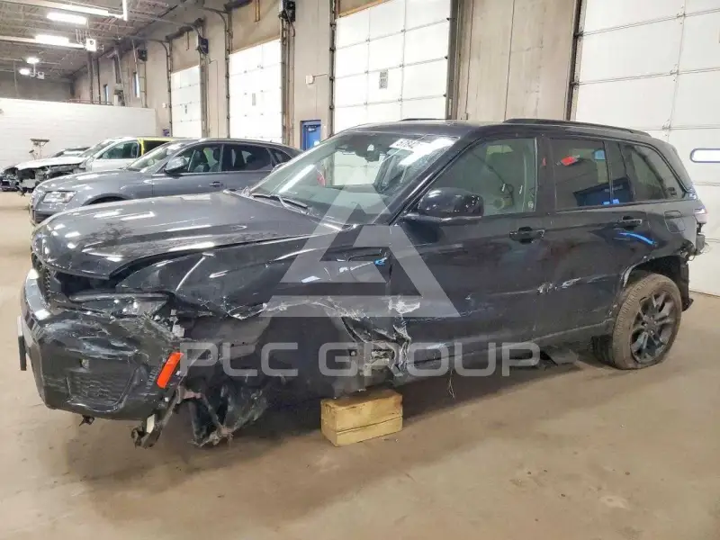 2023 Jeep CHEROKEE photo