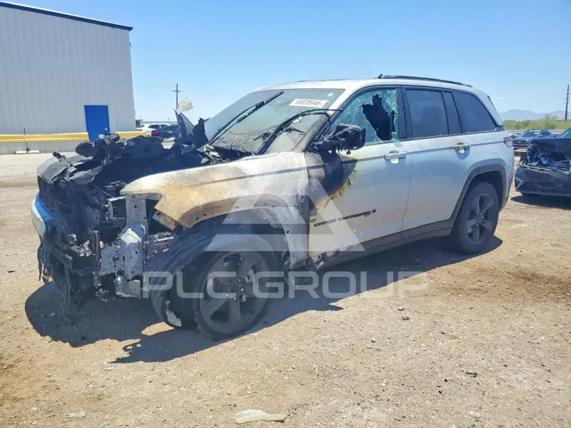 2023 Jeep CHEROKEE photo