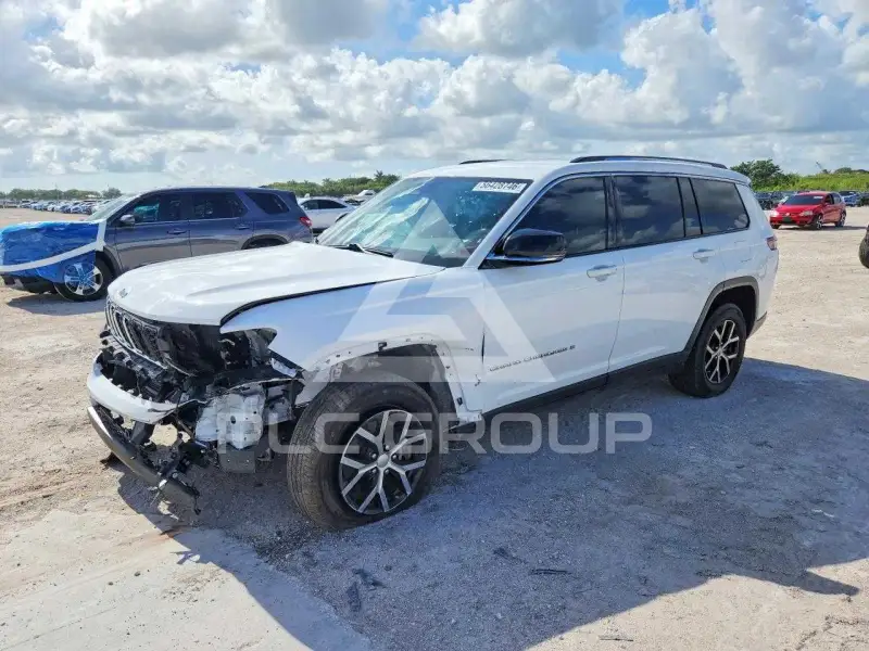 2023 Jeep CHEROKEE фото