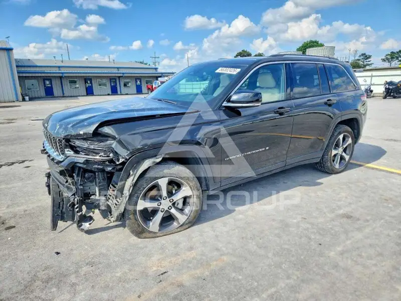 2023 Jeep CHEROKEE фото