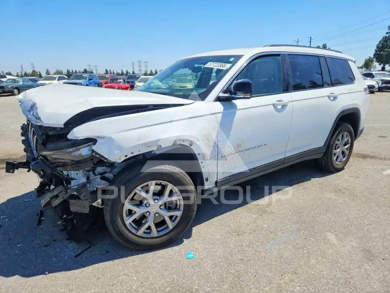 2023 Jeep CHEROKEE photo
