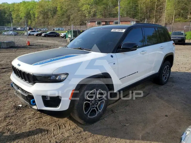 2023 Jeep CHEROKEE фото