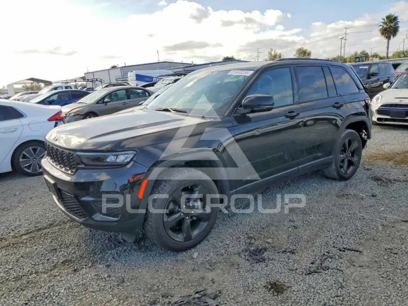 2023 Jeep CHEROKEE фото