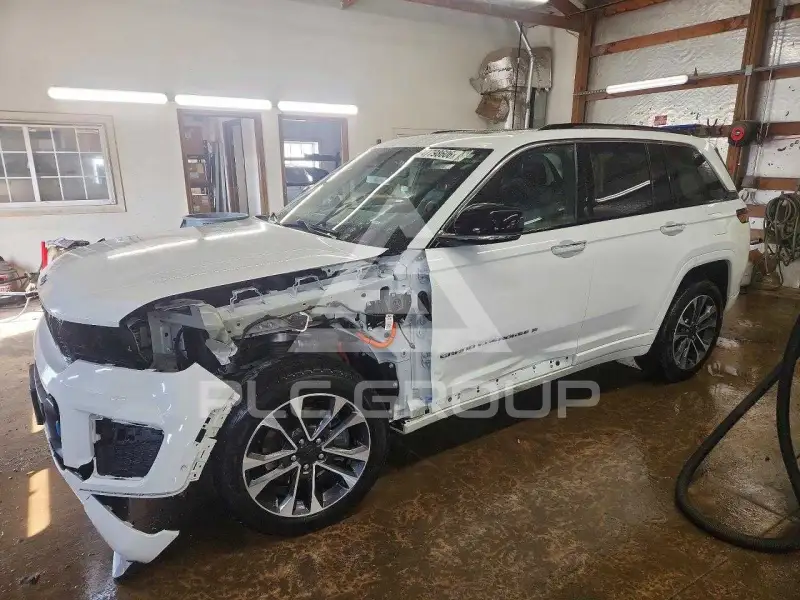2023 Jeep CHEROKEE фото